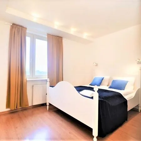 Apartment 777 Apartments&cars _ Marshal Foch *