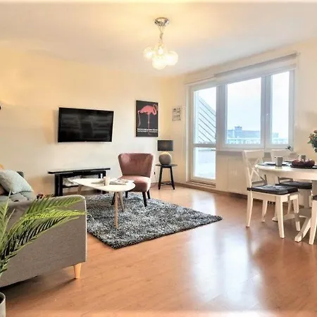 דירה 777 & Cars _ Marshal Foch *