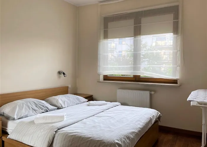 777 & Cars _ Marshal Foch דירה *