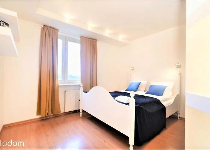 דירה 777 & Cars _ Marshal Foch *