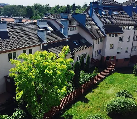 777 & Cars _ Marshal Foch דירה *