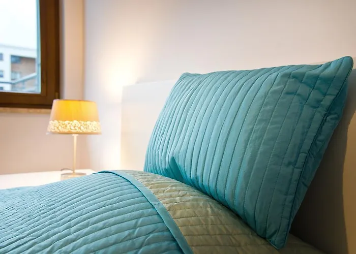 דירה 777 & Cars _ Marshal Foch *