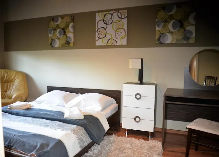 777 & Cars _ Marshal Foch