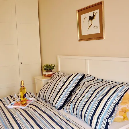 Lejlighed 777 & Cars _ Marshal Foch Gdańsk